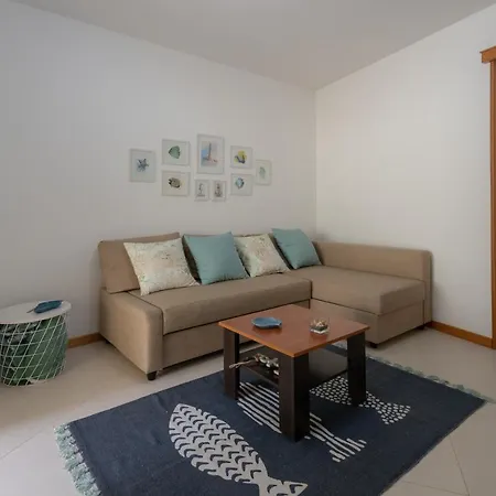 Casa Da Ribeira Dos Moinhos * Ribeira Grande