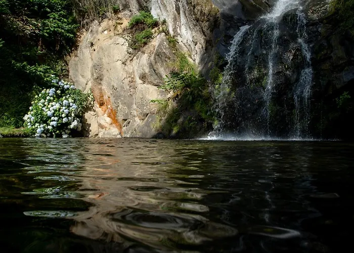 Semesterbostad Casa Da Ribeira Dos Moinhos